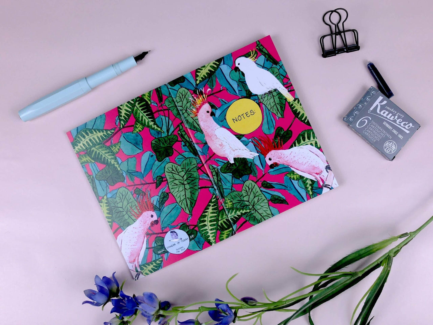 Wonder Of Today - A6 notitieboek voor roze papegaaien - The Dreamer's Bookshop.