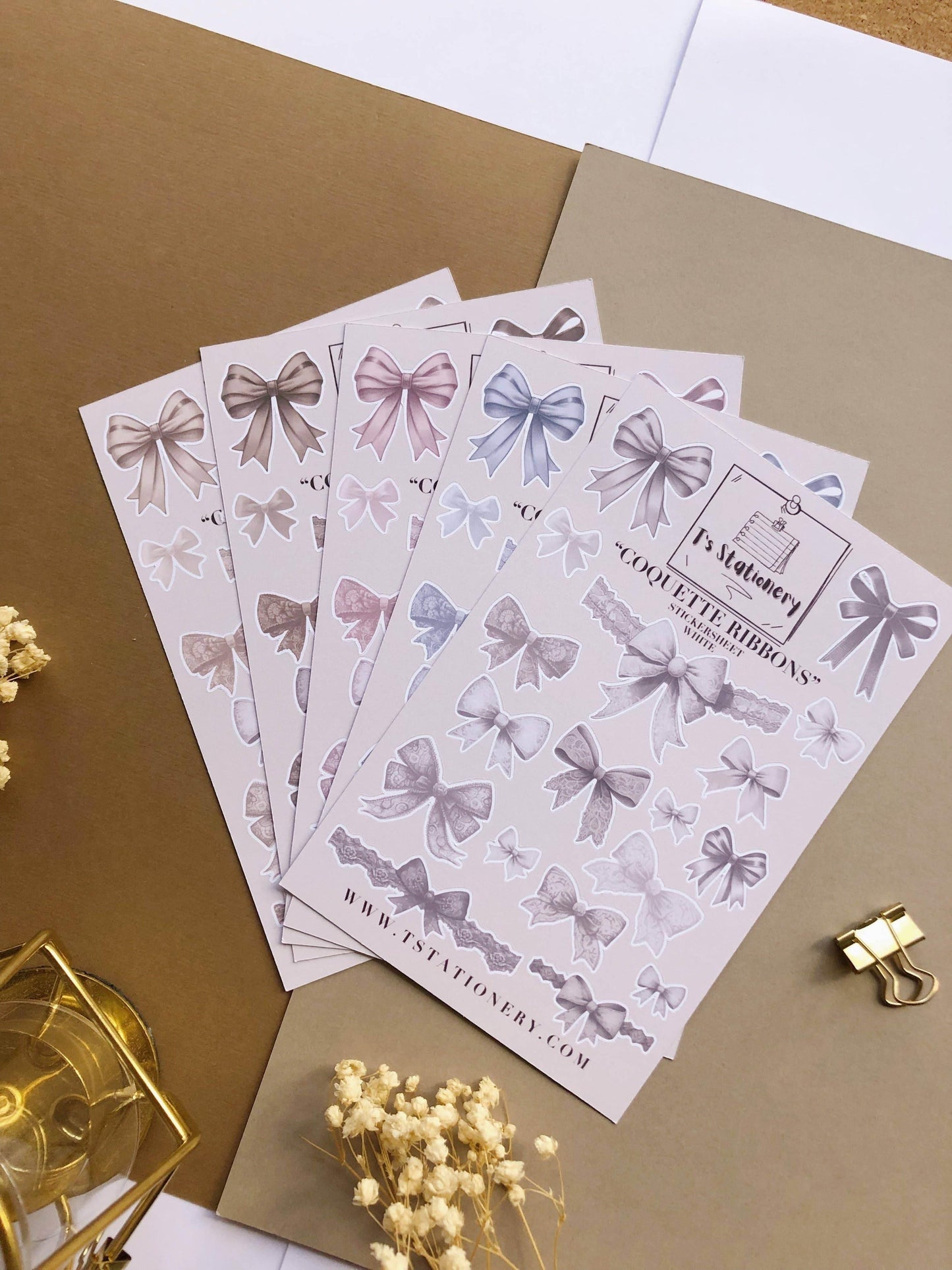 T's Stationery - Stickervel „Coquette Ribons” - The Dreamer's Bookshop.