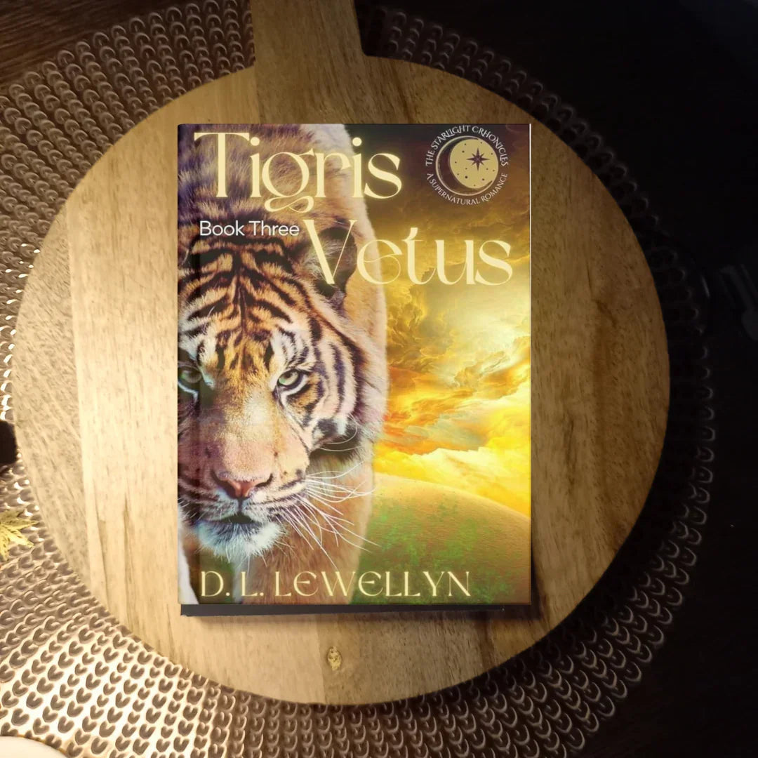 Tigris Vetus (Starlight Chronicles Book 3) · D.L. Lewellyn ✦ Indie Paperback