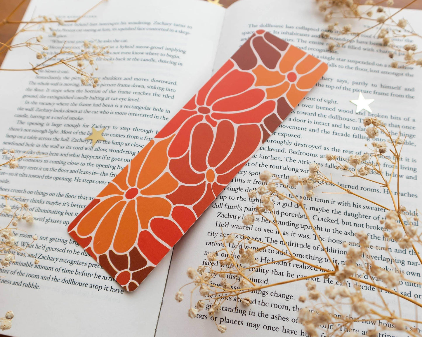 Basically Britt - Bookmark - Groovy Retro Orange Flowers - The Dreamer's Bookshop.