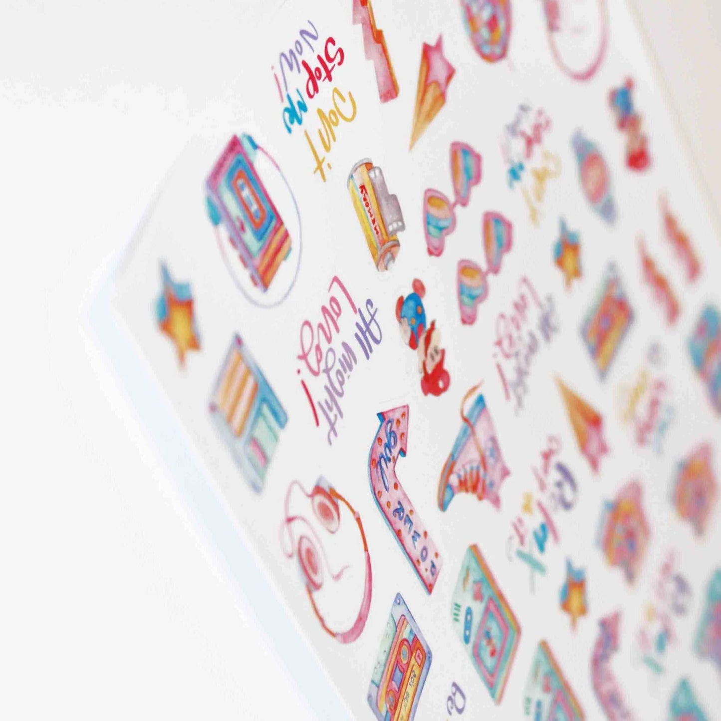 Very Wonder di Chiara Veri - Stickers - 80's Fever - The Dreamer's Bookshop.
