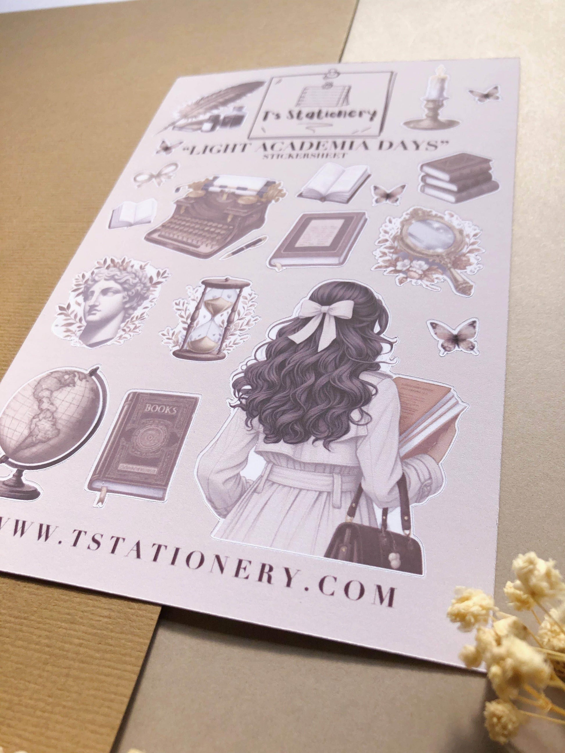 T's Stationery - Stickervel „Light Academia Days” - The Dreamer's Bookshop.