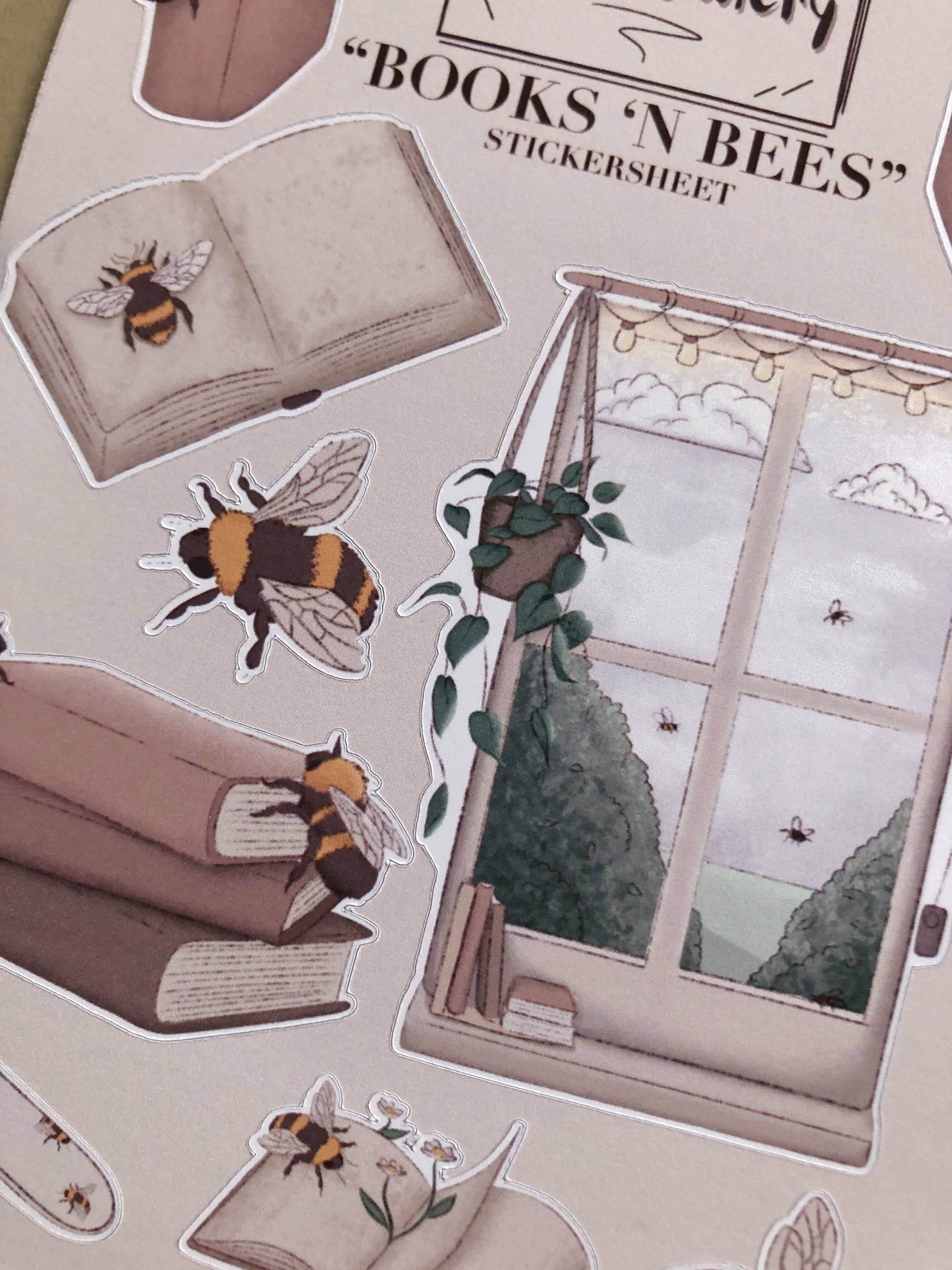 T's Stationery - „Books 'n Bees” - The Dreamer's Bookshop.
