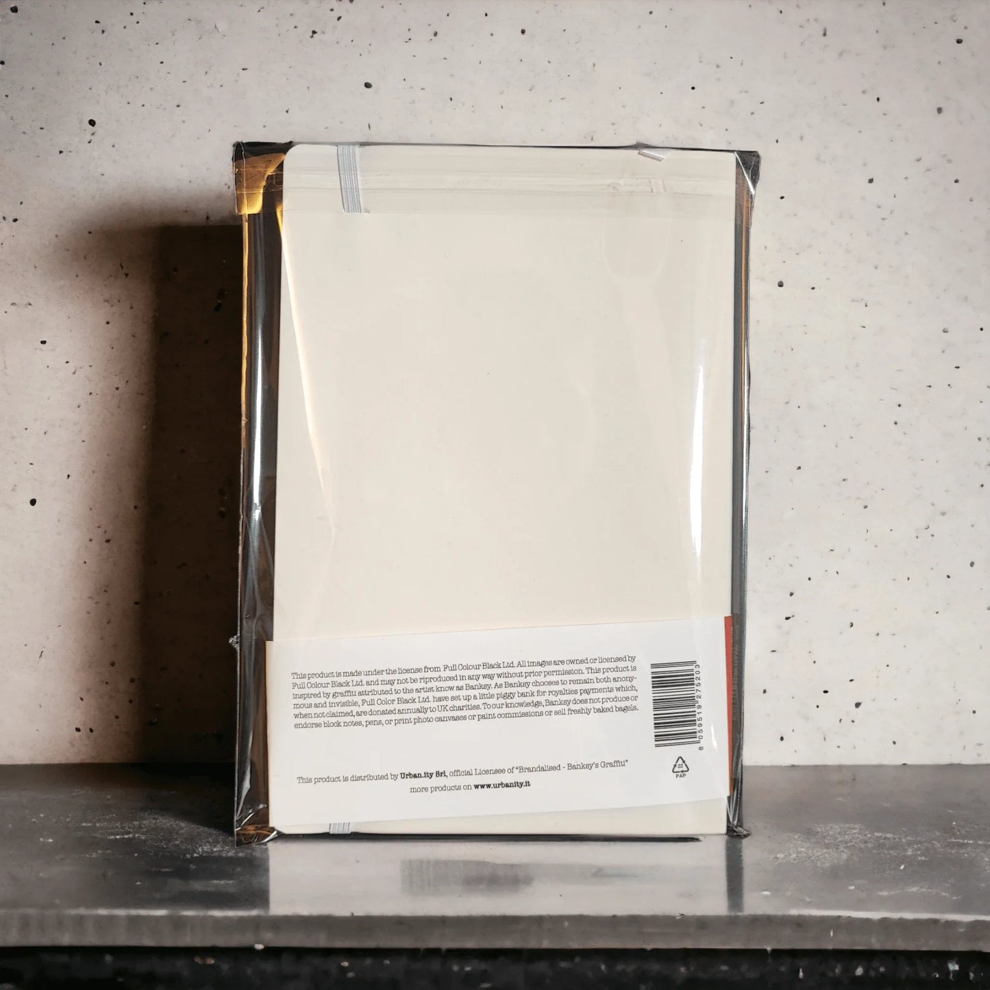 Banksy's Graffiti - Banksy A5 Soft-Touch Notitieboek - Meisje met rode ballon - The Dreamer's Bookshop.